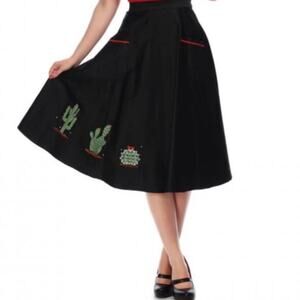 COLLECTIF Silvia Cactus Swing Skirt Black Embroidered Size 6 Retro Pinup VLV